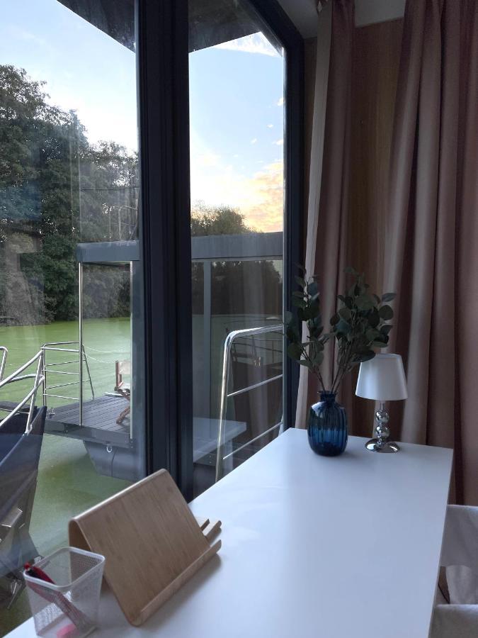 Hotel 80Qm Privates Hausboot In Hamburg-Mitte Exterior foto